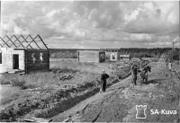 Недостроенные колхозные дома в Хартонен 10.09.1941.jpg