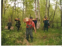 установка памятного креста в Белоострове 31.05.2004 002.jpg