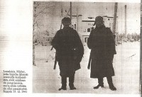 финские солдаты у вокзала Раяйоки 15.12.1941_resize.jpg